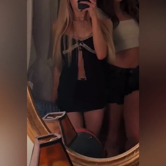 Sorely Edikted 2pc XS Set- Top & Skirt - Picture 2 of 2